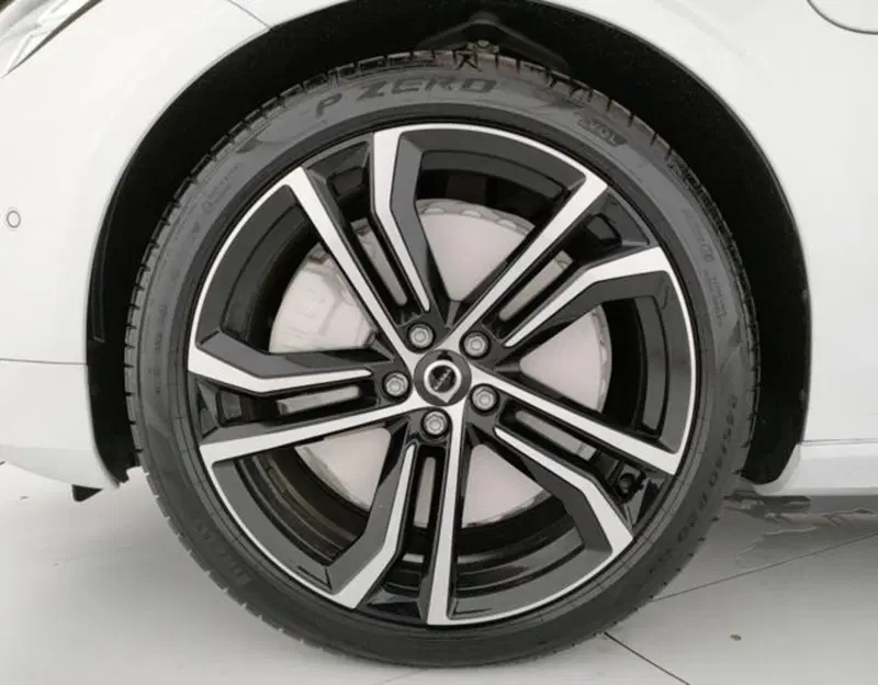 Volvo V90 nuova a Modena (8)
