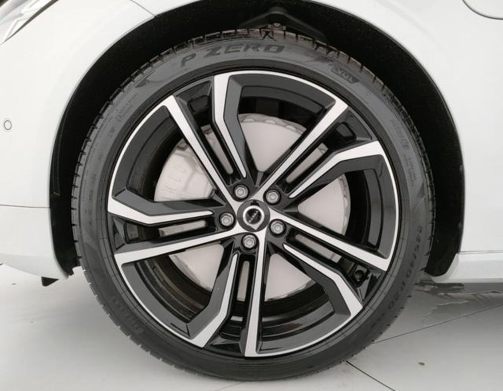 Volvo V90 nuova a Modena (8)
