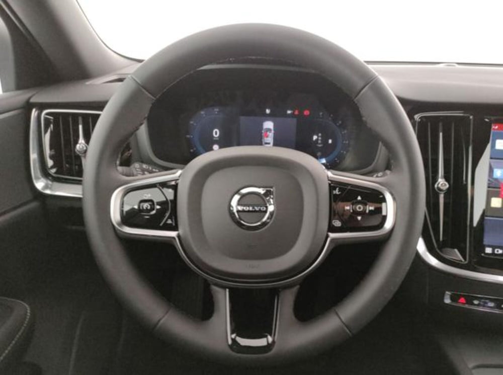 Volvo V60 nuova a Modena (18)