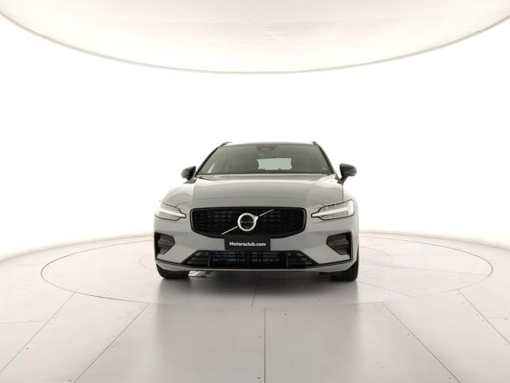 Volvo V60 nuova a Modena (7)