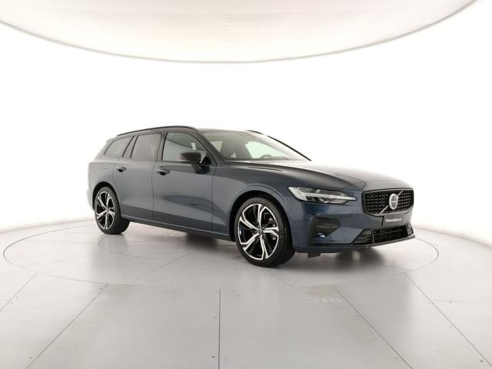 Volvo V60 nuova a Modena (6)
