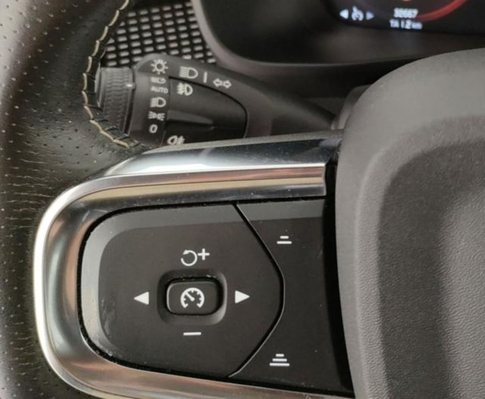 Volvo XC40 usata a Modena (18)