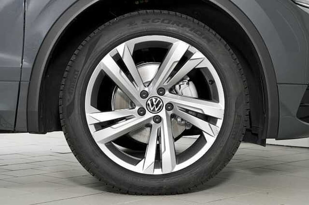 Volkswagen Tiguan usata a Como (8)