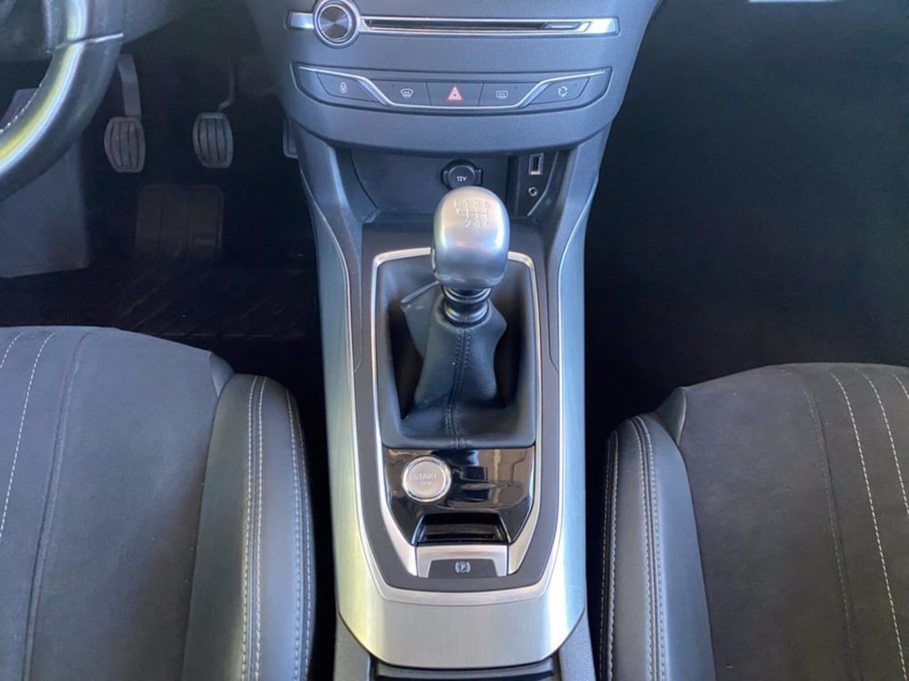 Peugeot 308 SW usata a Milano (15)