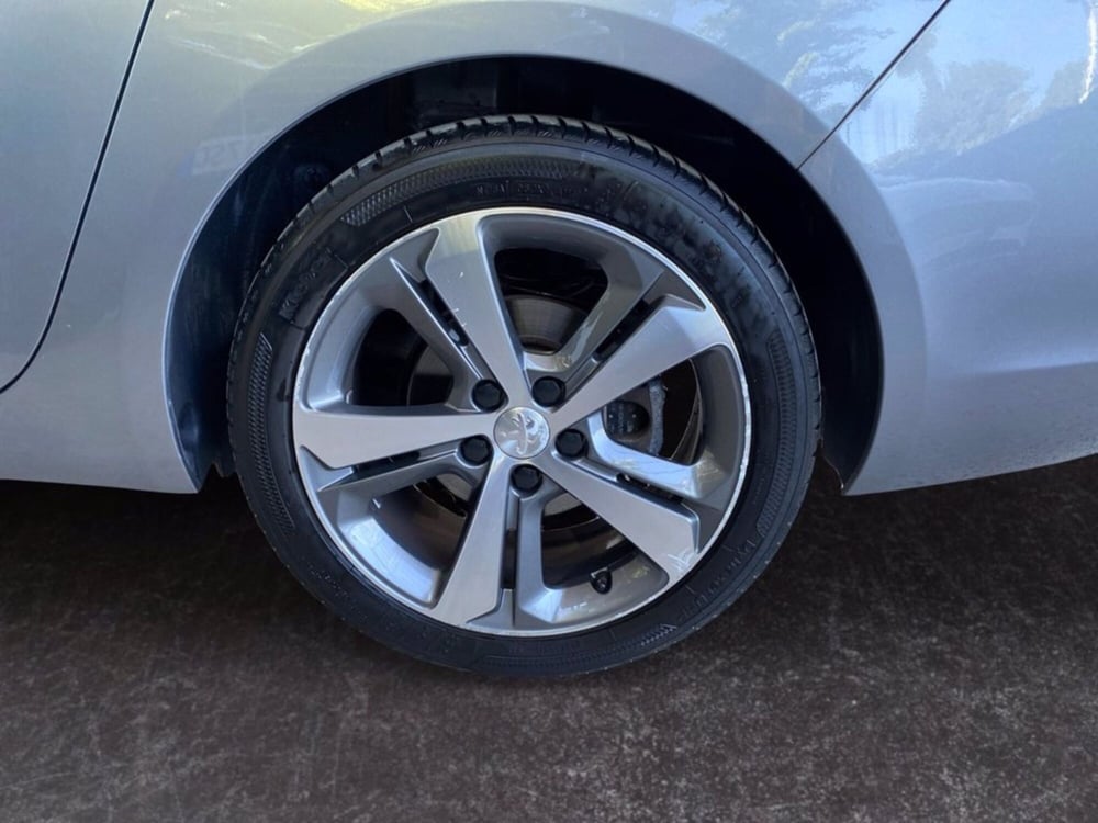 Peugeot 308 SW usata a Milano (16)