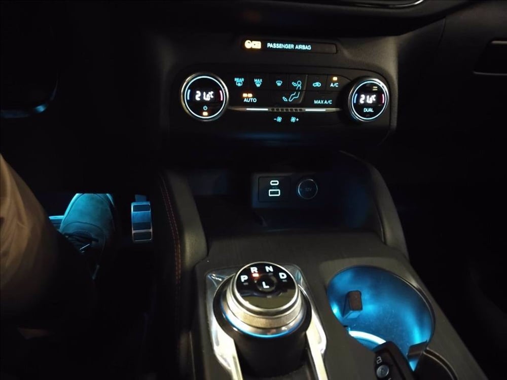 Ford Kuga usata a Milano (11)