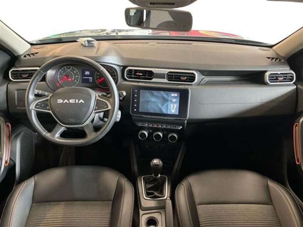Dacia Duster usata a Como (9)