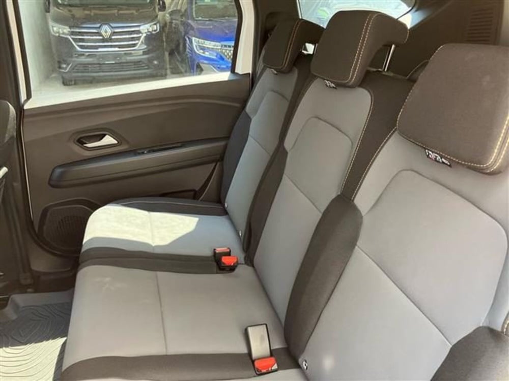 Dacia Jogger nuova a Como (9)