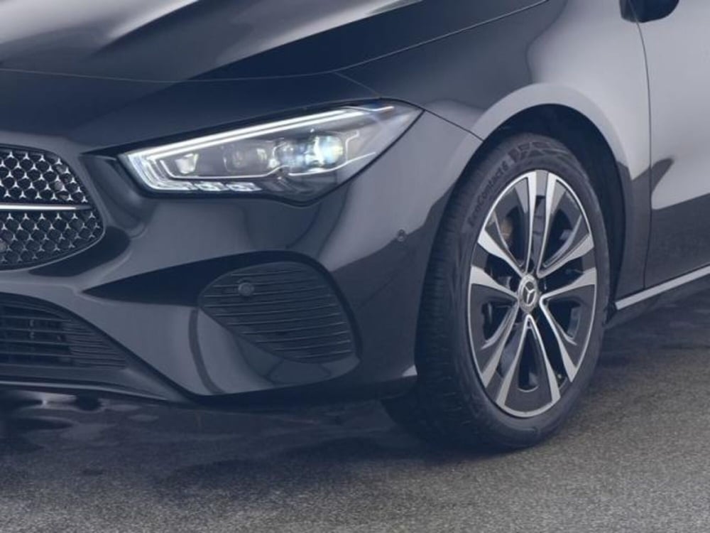 Mercedes-Benz CLA Shooting Brake usata a Milano (4)