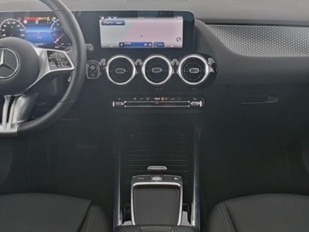 Mercedes-Benz GLA SUV usata a Milano (6)
