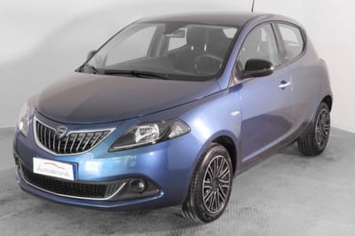 Lancia Ypsilon 1.0 FireFly 5 porte S&amp;S Hybrid Ecochic Gold del 2021 usata a Paruzzaro