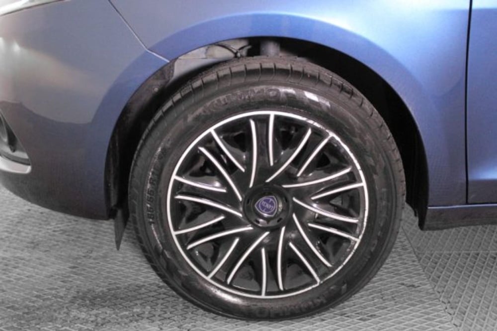 Lancia Ypsilon usata a Novara (19)