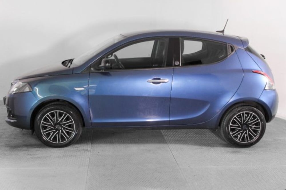 Lancia Ypsilon usata a Novara (3)