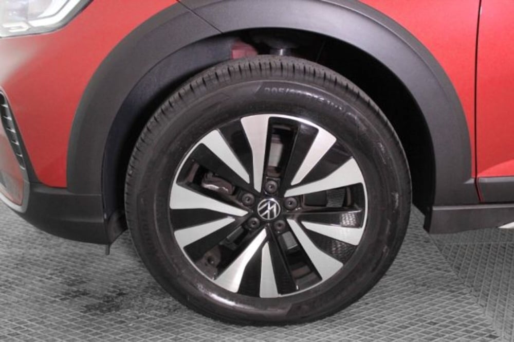 Volkswagen Taigo usata a Novara (16)