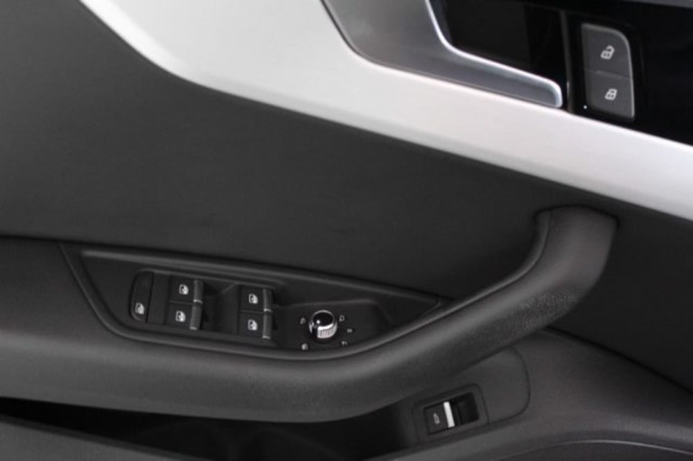 Audi A4 Avant usata a Novara (8)