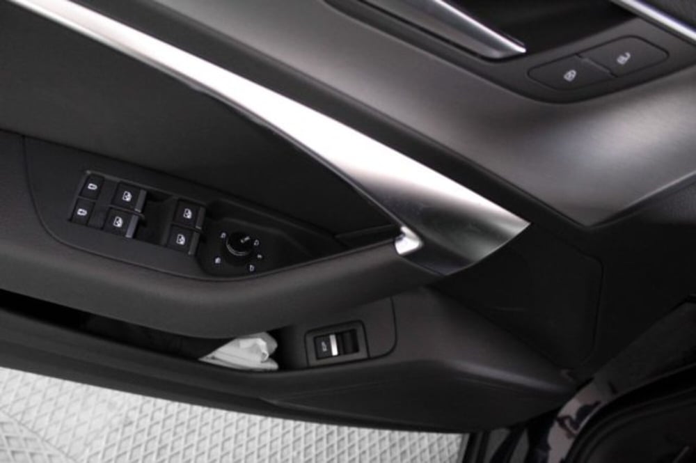 Audi A6 Avant usata a Novara (9)