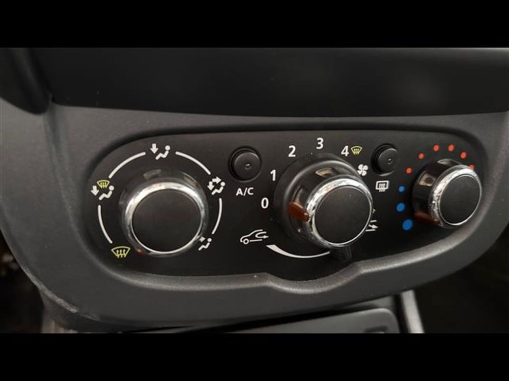 Dacia Duster usata a Viterbo (15)