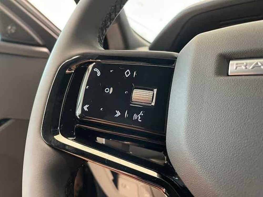 Land Rover Range Rover Velar nuova a Ravenna (16)