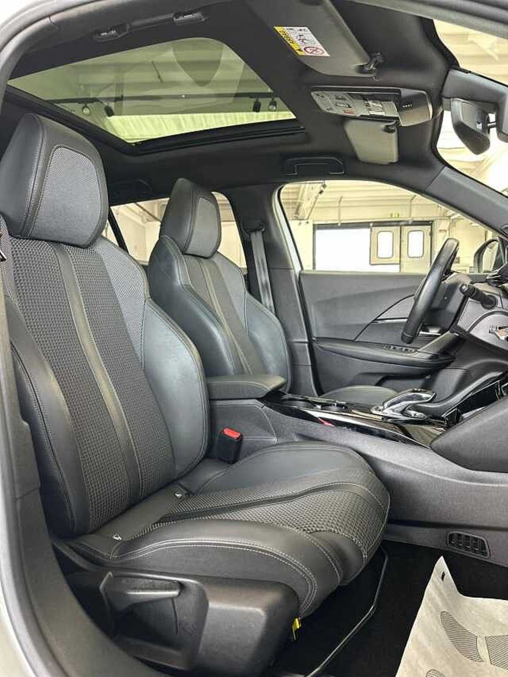 Peugeot 2008 usata a Venezia (11)