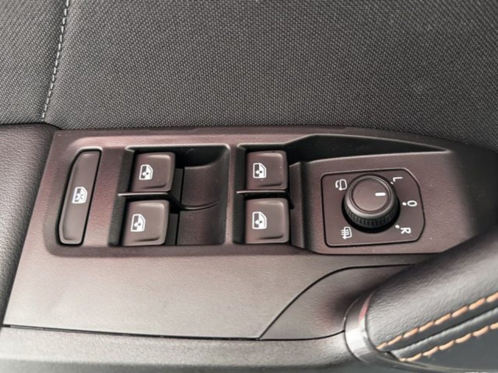 Cupra Leon nuova a Vicenza (11)