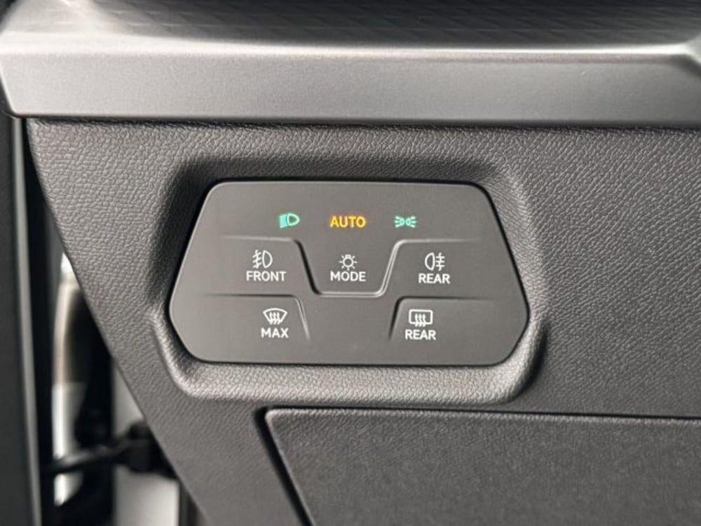 Cupra Leon nuova a Vicenza (12)