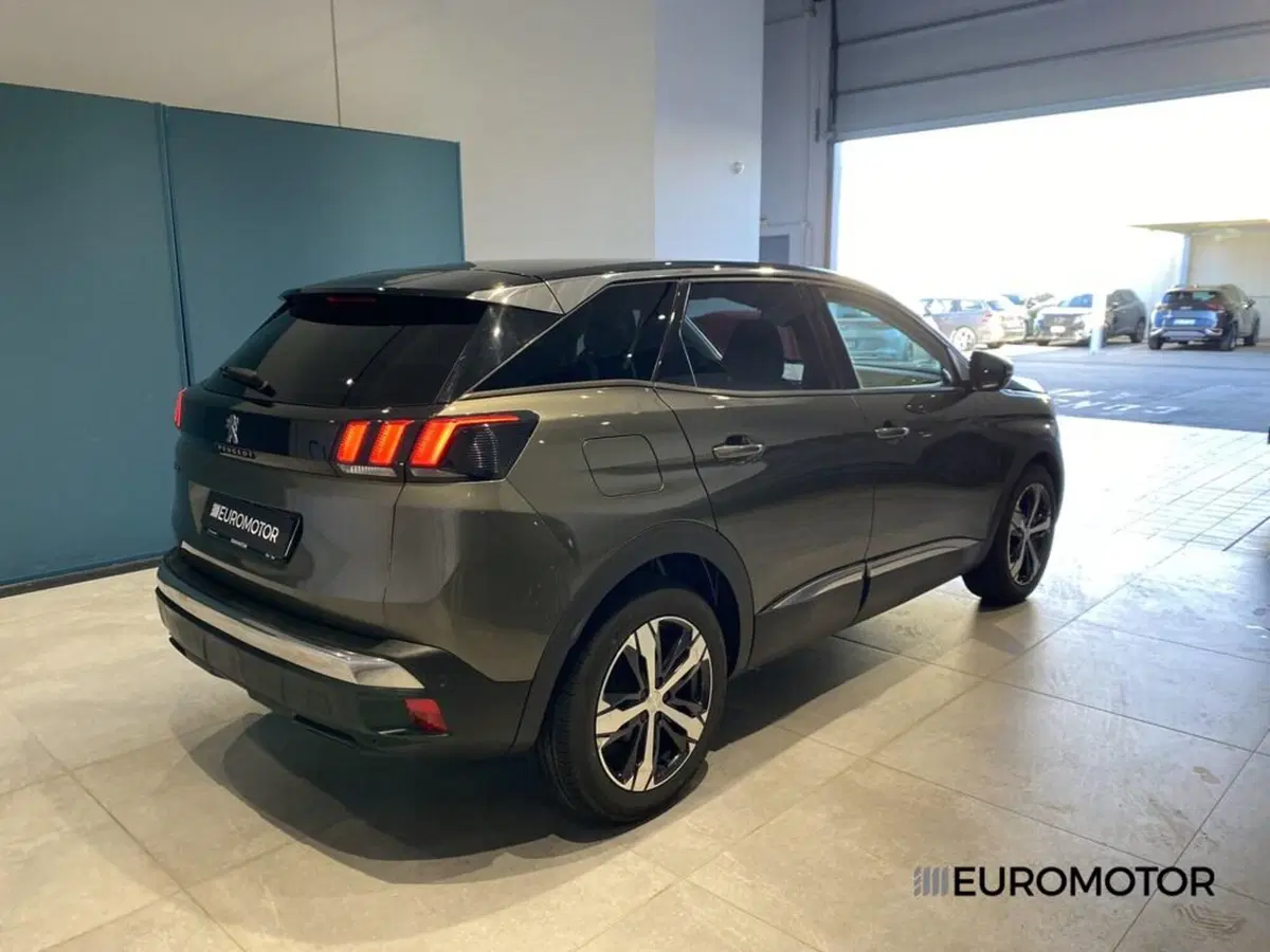 Peugeot 3008 usata a Bari (10)