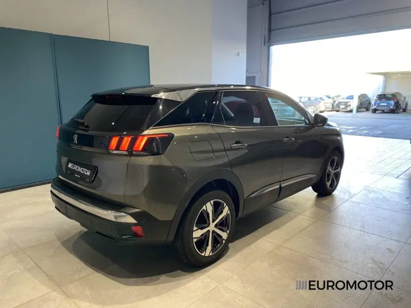 Peugeot 3008 usata a Bari (10)