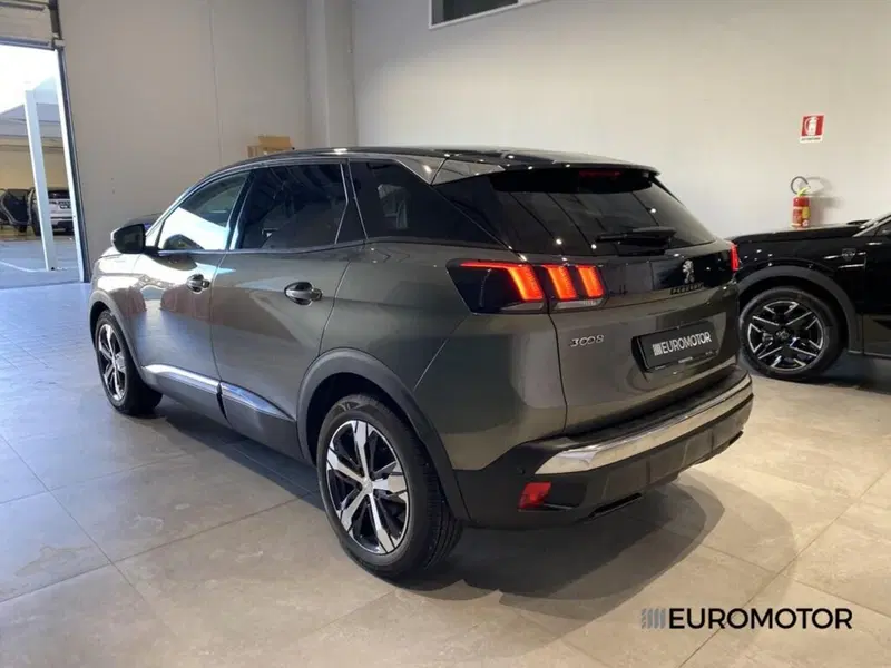 Peugeot 3008 usata a Bari (12)