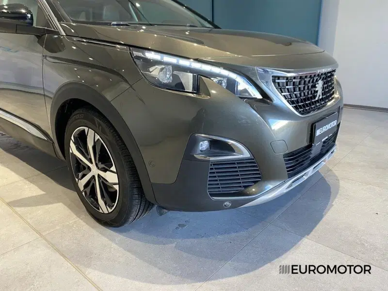 Peugeot 3008 usata a Bari (4)