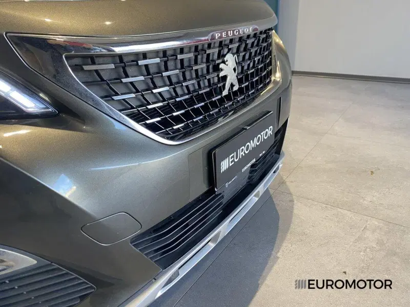 Peugeot 3008 usata a Bari (8)