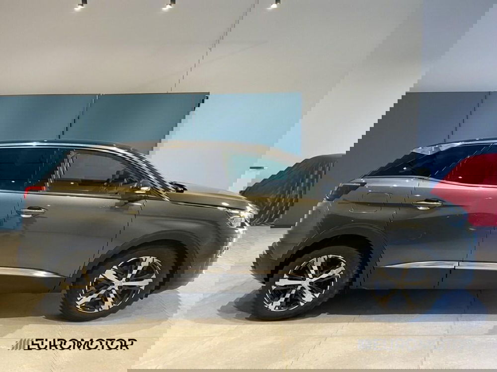 Peugeot 3008 usata a Bari (9)