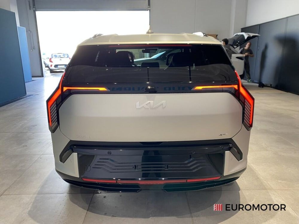 Kia EV3 nuova a Bari (10)