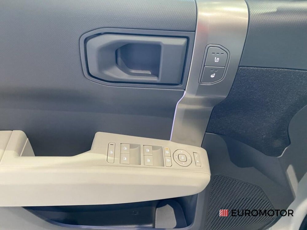 Kia EV3 nuova a Bari (15)