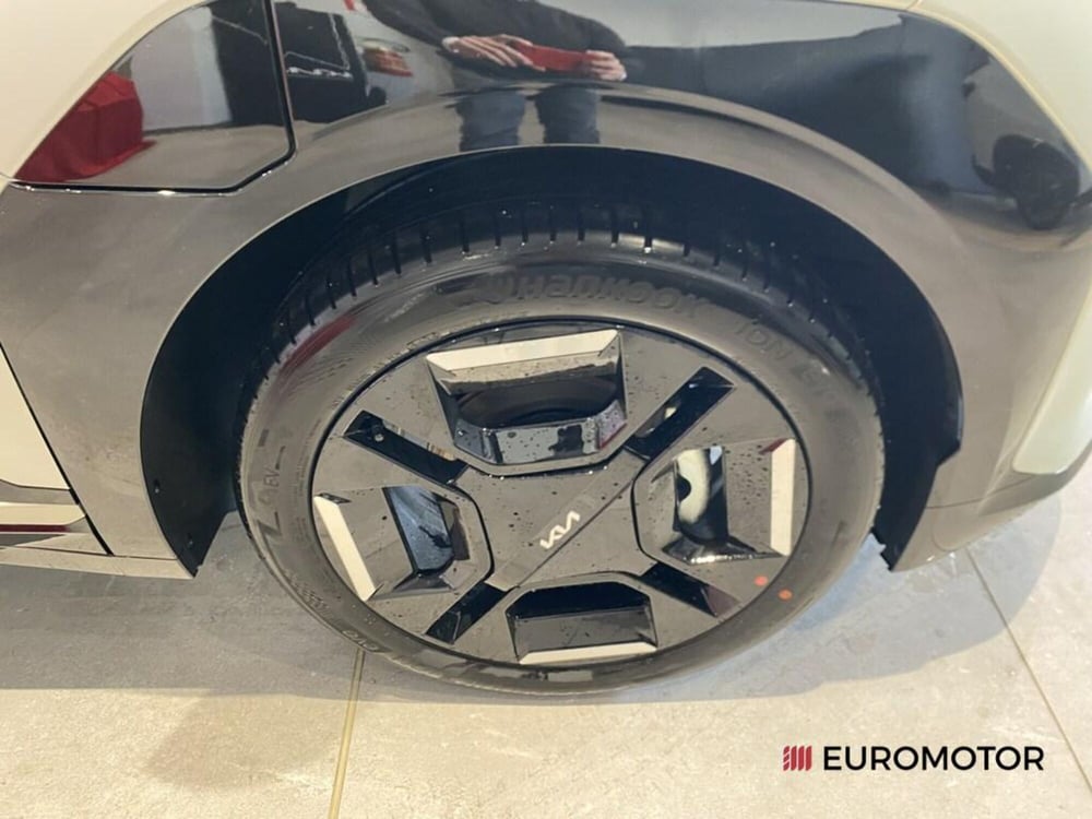 Kia EV3 nuova a Bari (6)