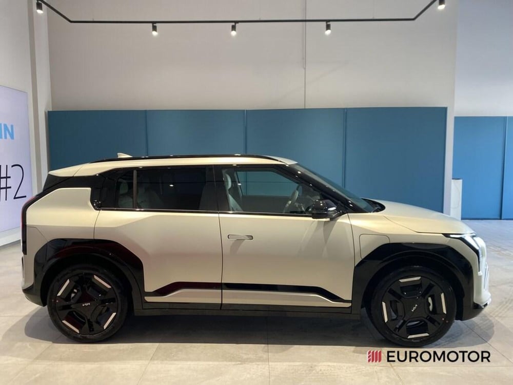 Kia EV3 nuova a Bari (7)
