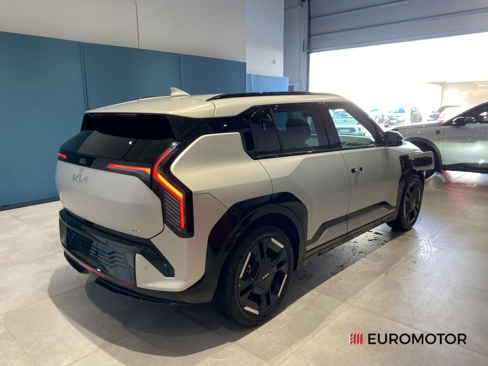 Kia EV3 nuova a Bari (9)