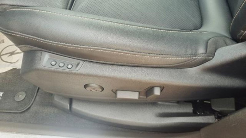 Opel Grandland X usata a Savona (19)