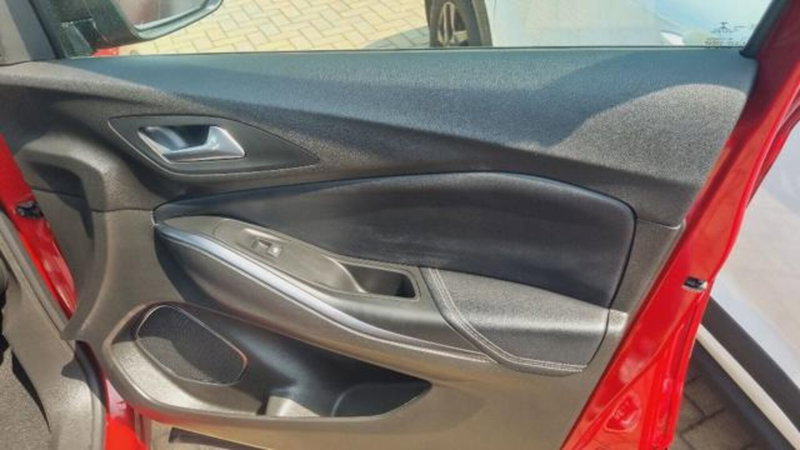 Opel Grandland X usata a Savona (8)