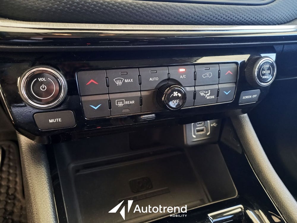 Jeep Compass usata a Bari (15)