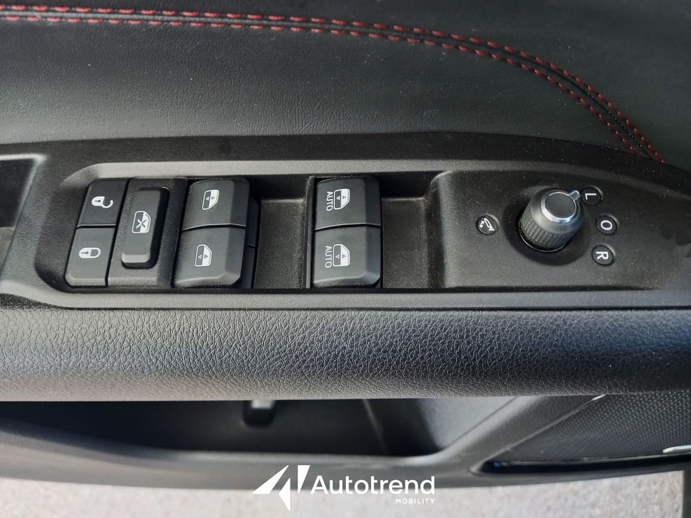 Jeep Compass usata a Bari (17)