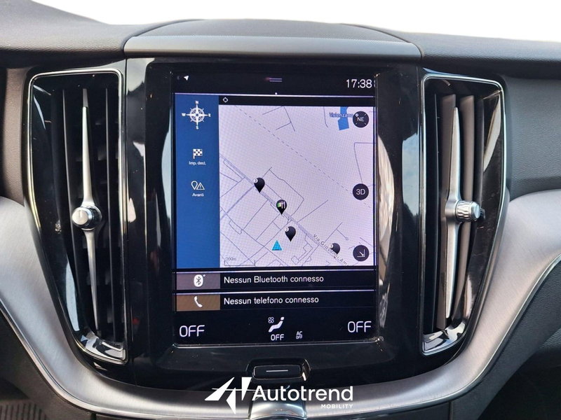 Volvo XC60 usata a Bari (11)