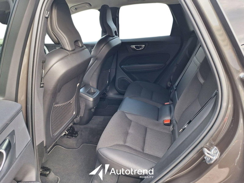 Volvo XC60 usata a Bari (13)