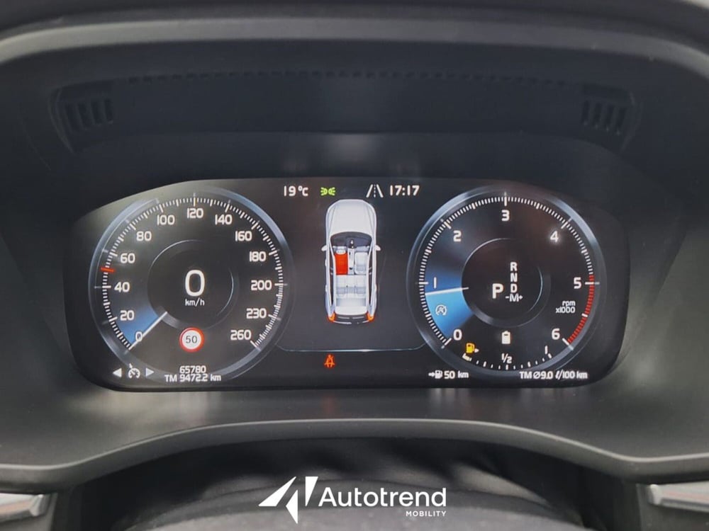 Volvo XC60 usata a Bari (10)