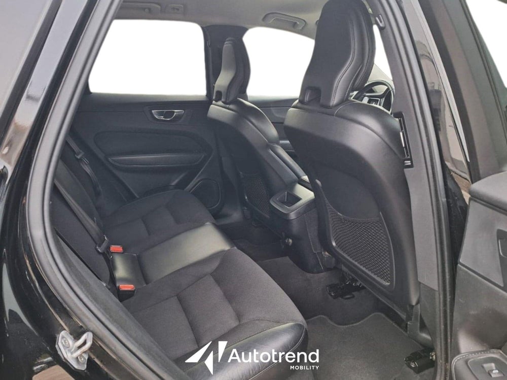 Volvo XC60 usata a Bari (13)