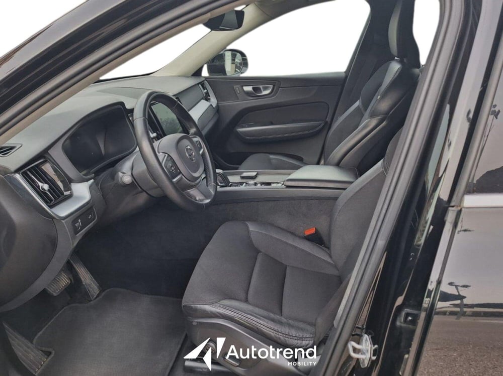 Volvo XC60 usata a Bari (6)