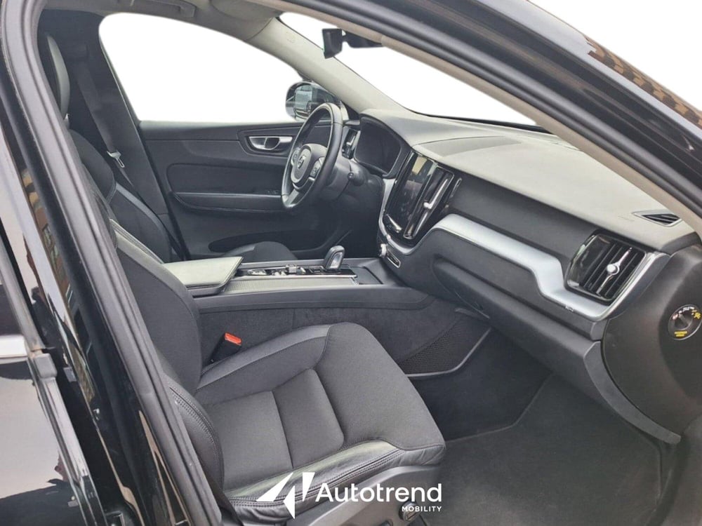 Volvo XC60 usata a Bari (7)