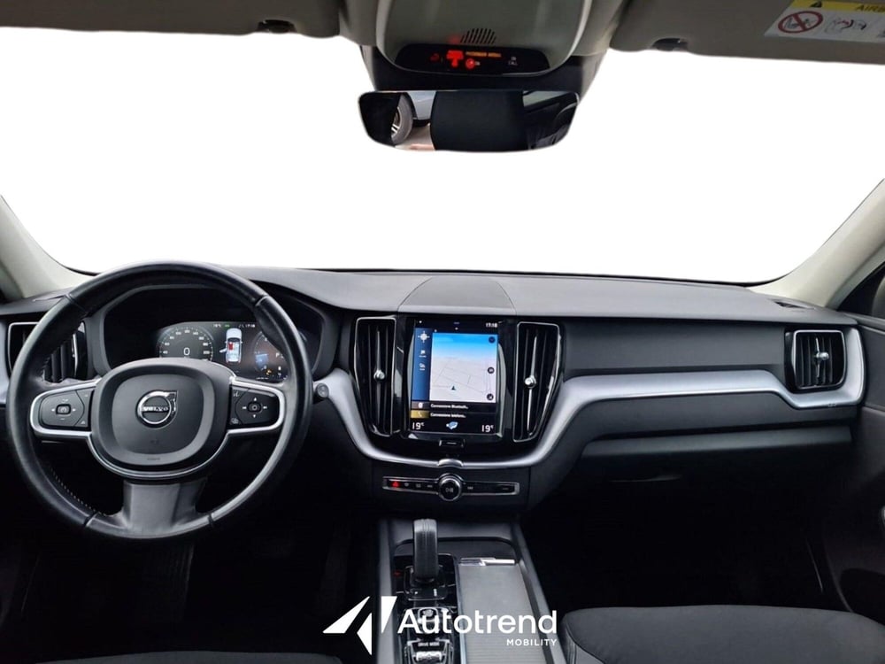 Volvo XC60 usata a Bari (8)