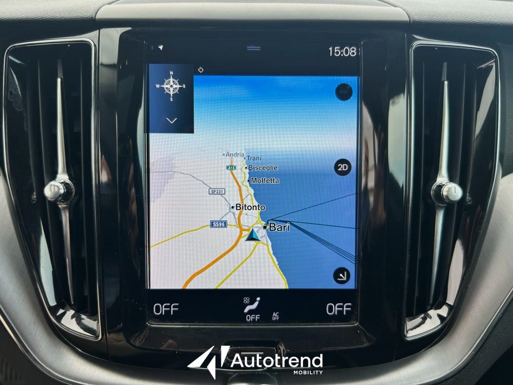 Volvo XC60 usata a Bari (13)