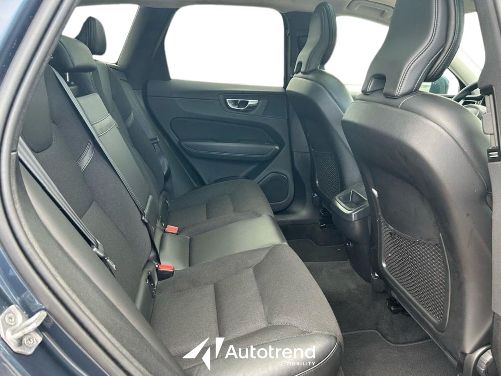 Volvo XC60 usata a Bari (15)