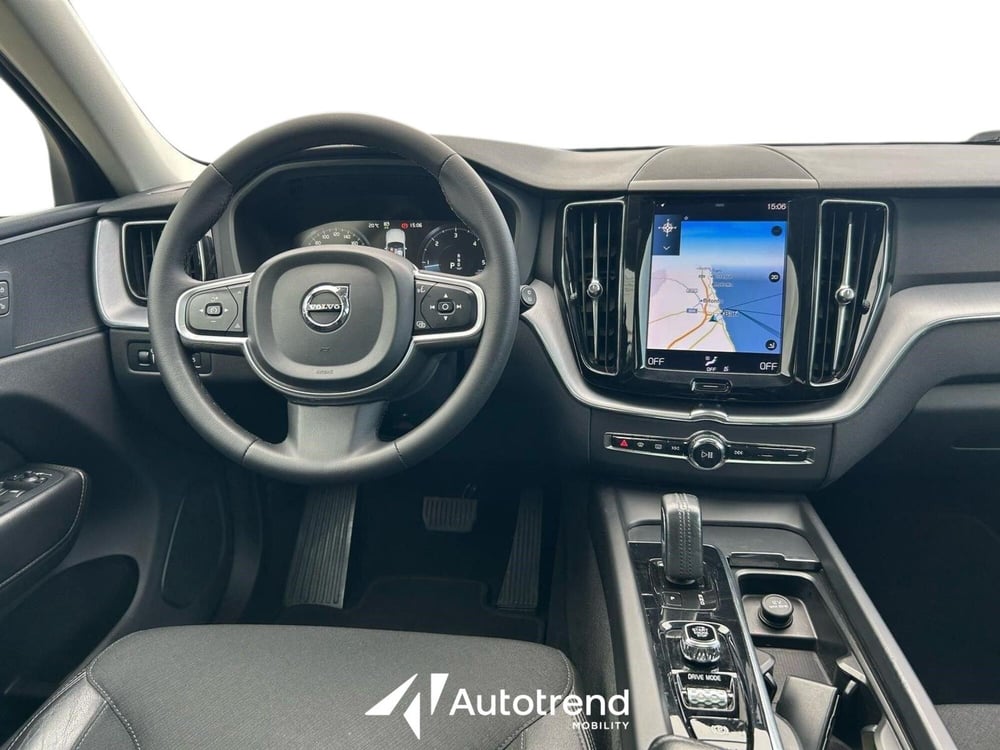 Volvo XC60 usata a Bari (9)